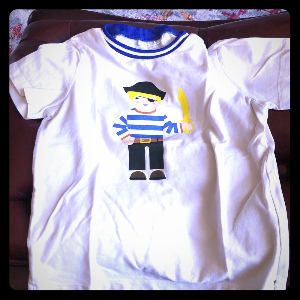 Nicholas & Bears T shirt